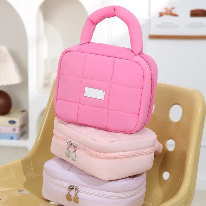 Groothandel Meisjes Pastelkleuren Zachte Waterdichte Gezwollen Nylon Make-Up Tas Cosmetische Tas Met Vulling Handvat