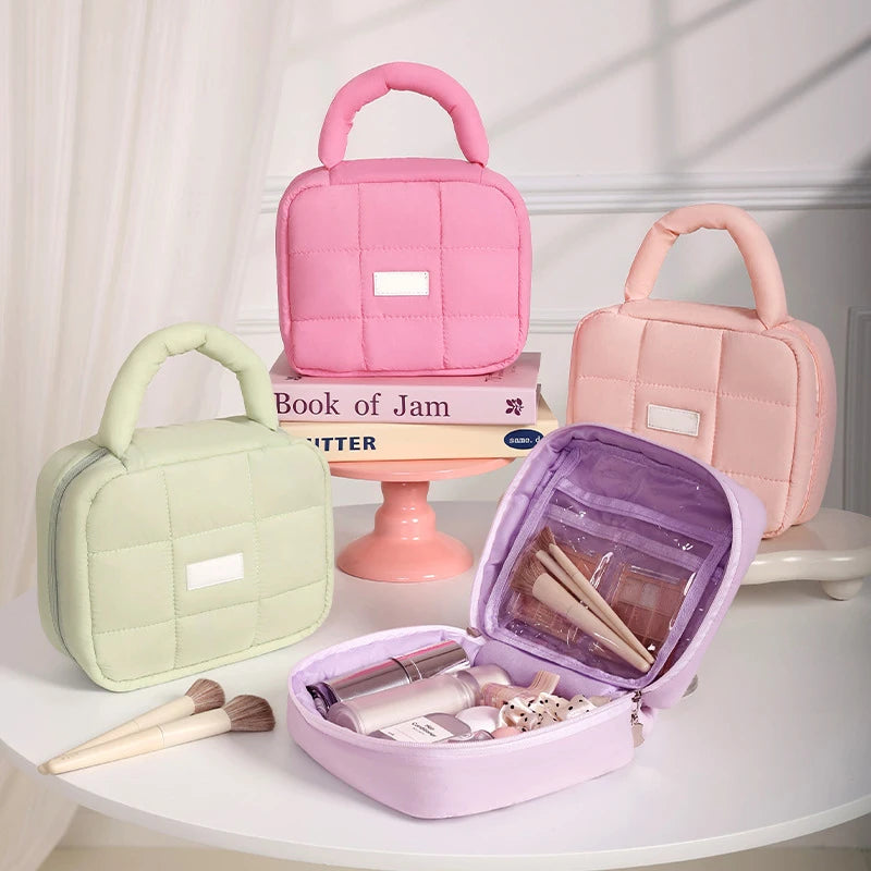 Groothandel Meisjes Pastelkleuren Zachte Waterdichte Gezwollen Nylon Make-Up Tas Cosmetische Tas Met Vulling Handvat